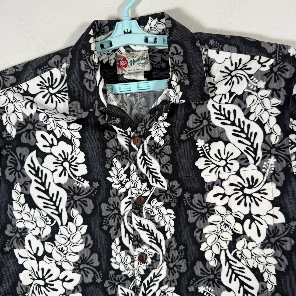 Hilo Hattie Shirt Mens Large Black Floral Hawaiian Camp Aloha Floral Beach